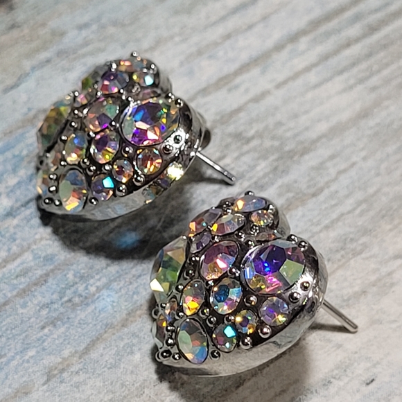 Rhinestones Heart Earrings. - Picture 5 of 6